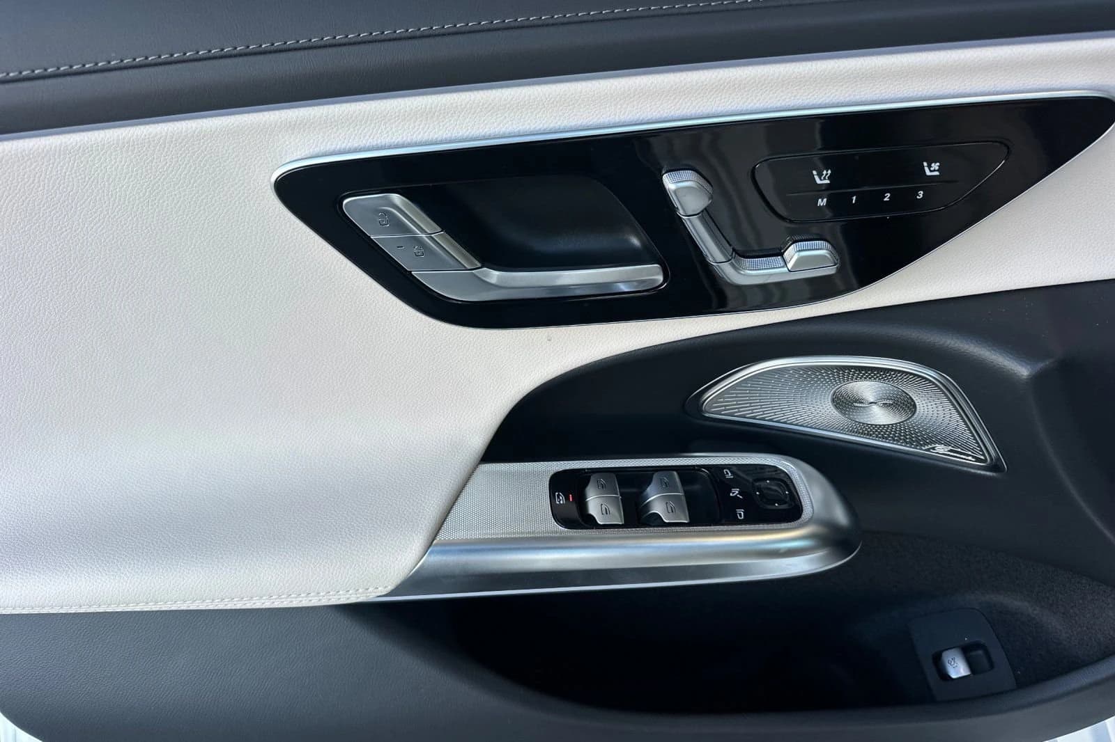 Mercedes-Benz E-Class E 350 RWD Sedan 2026 — side view