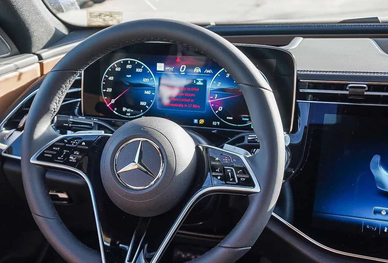 Mercedes-Benz E-Class E 350 RWD Sedan 2026 — side view