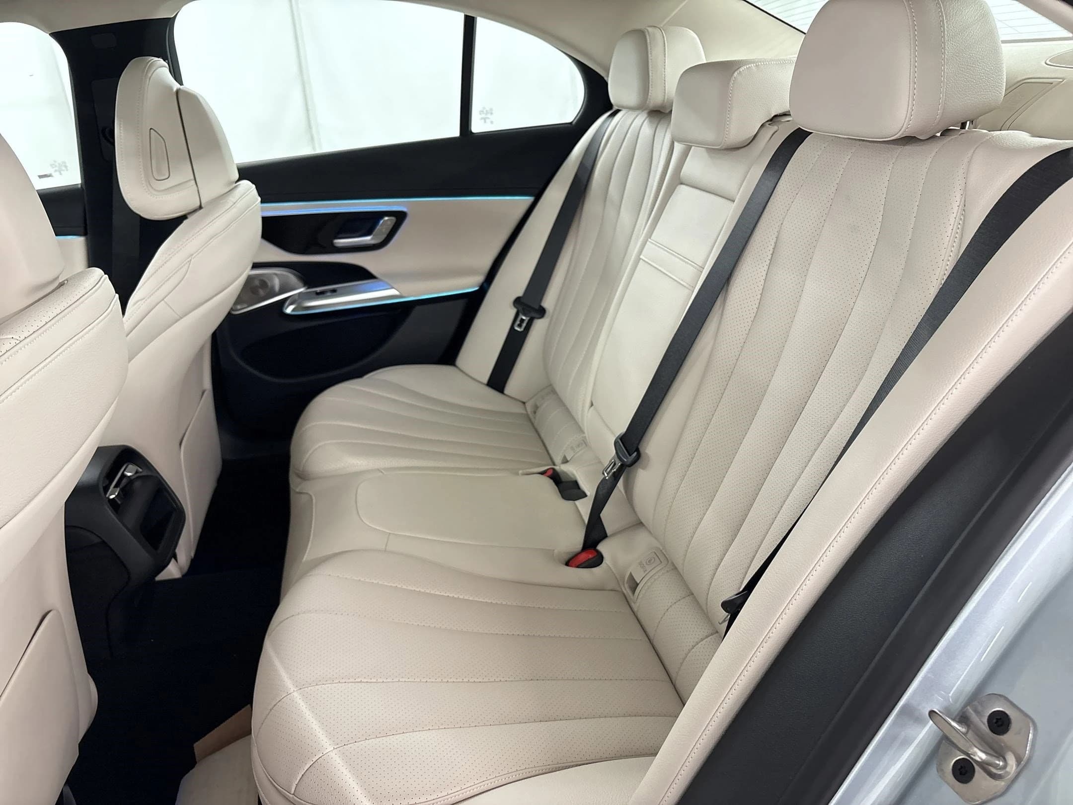 Mercedes-Benz E-Class E 350 RWD Sedan 2026 — side view