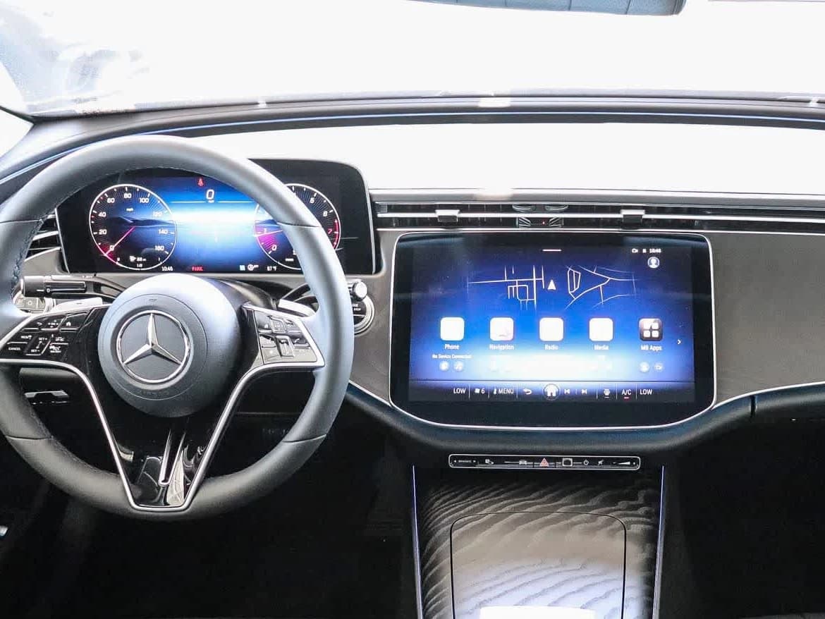 Mercedes-Benz E-Class E 350 RWD Sedan 2027 — side view
