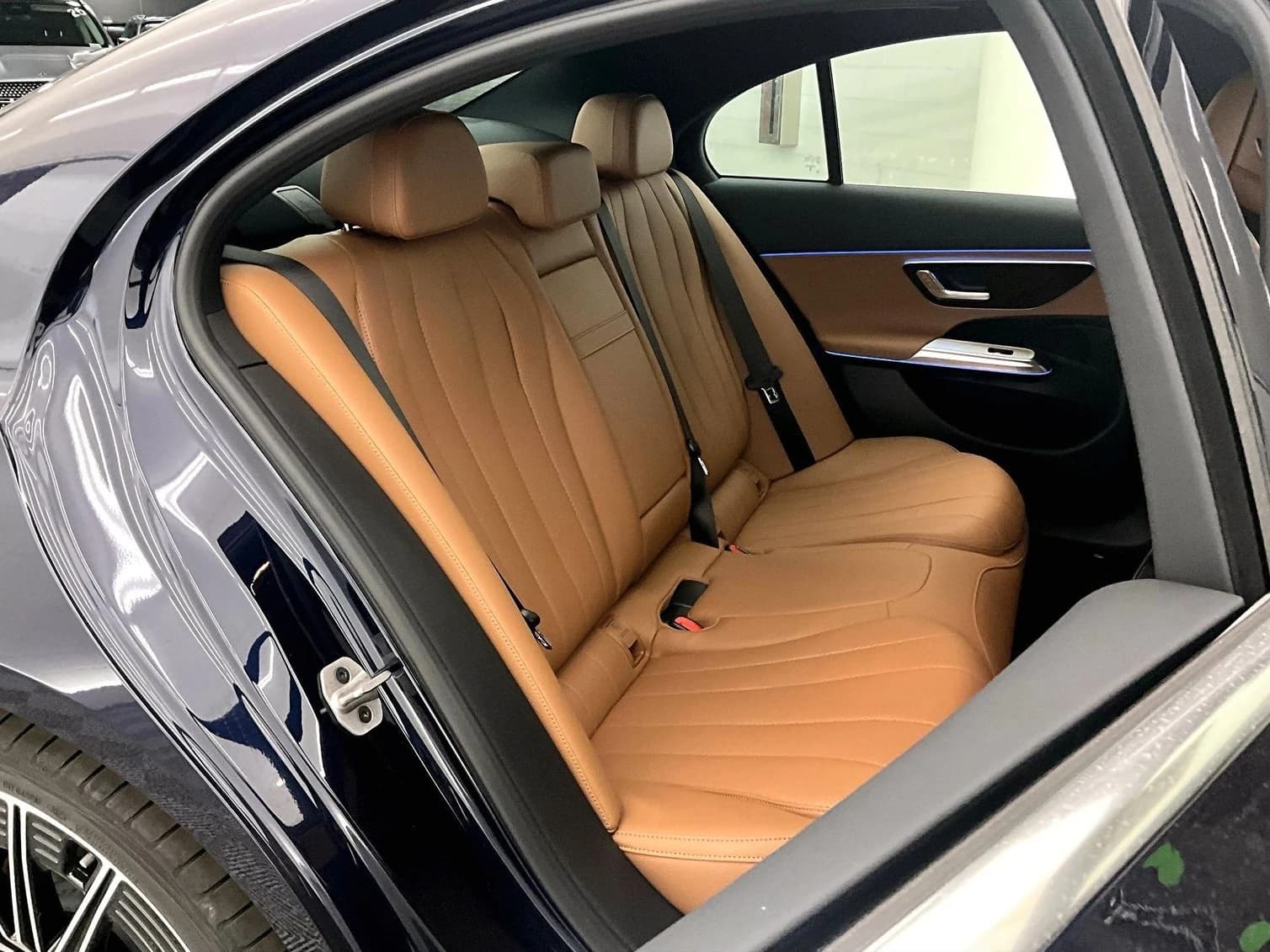 Mercedes-Benz E-Class E 350 RWD Sedan 2026 — side view