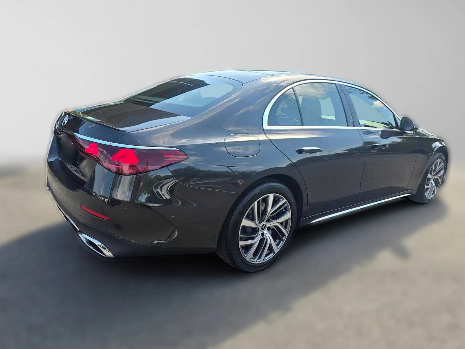 Mercedes-Benz E-Class E 350 RWD Sedan 2026 — side view