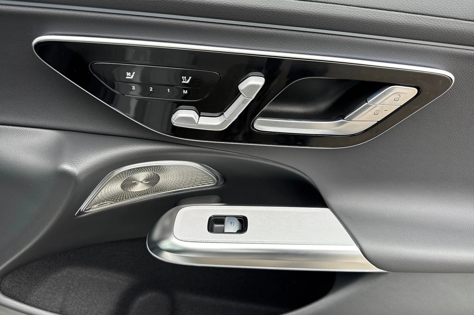 Mercedes-Benz E-Class E 350 RWD Sedan 2026 — side view