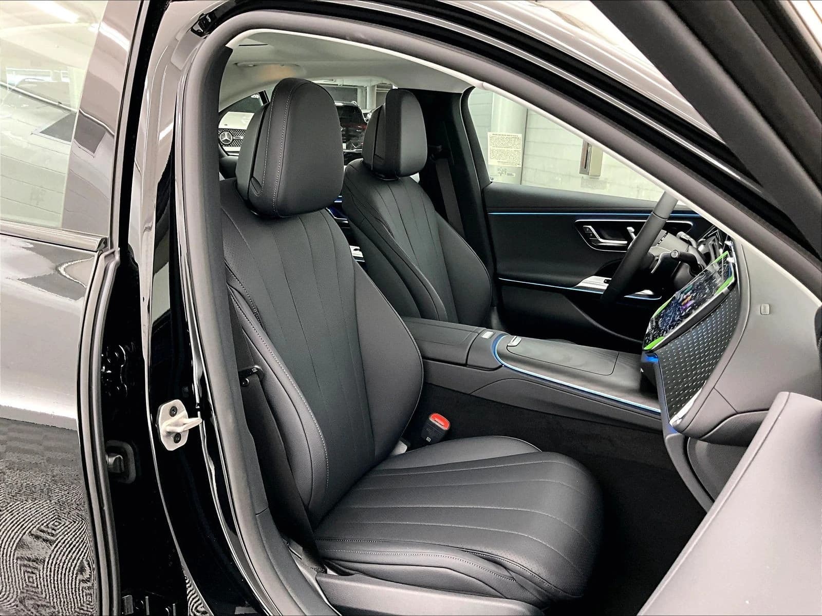 Mercedes-Benz E-Class E 350 RWD Sedan 2027 — side view