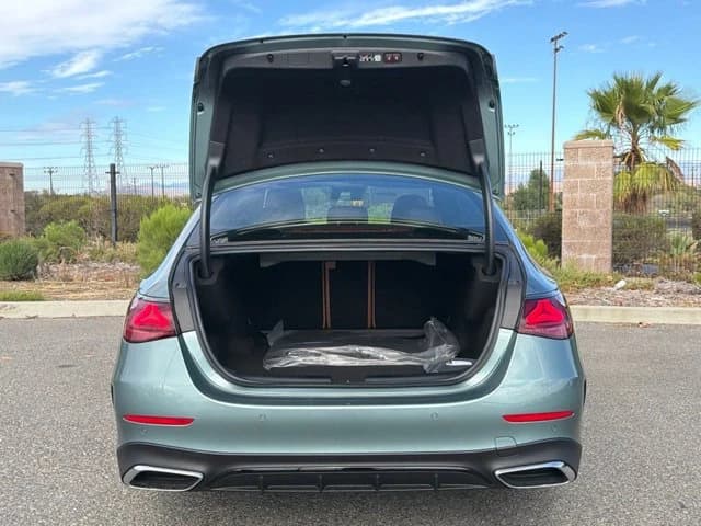 Mercedes-Benz E-Class E 350 RWD Sedan 2027 — side view