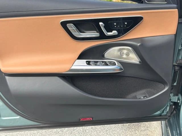 Mercedes-Benz E-Class E 350 RWD Sedan 2027 — side view