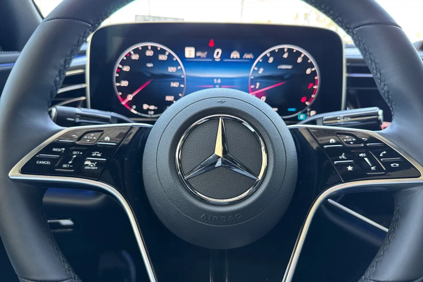 Mercedes-Benz E-Class E 350 RWD Sedan 2027 — side view