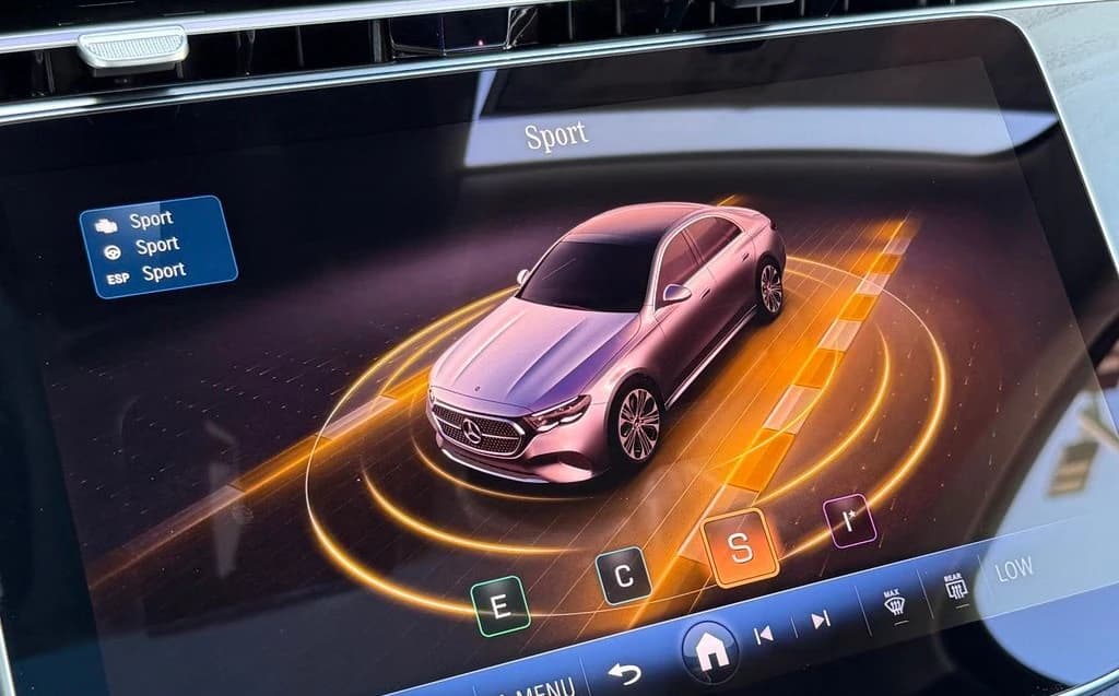 Mercedes-Benz E-Class E 350 RWD Sedan 2026 — side view