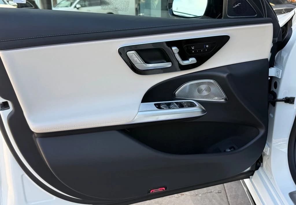 Mercedes-Benz E-Class E 350 RWD Sedan 2027 — side view
