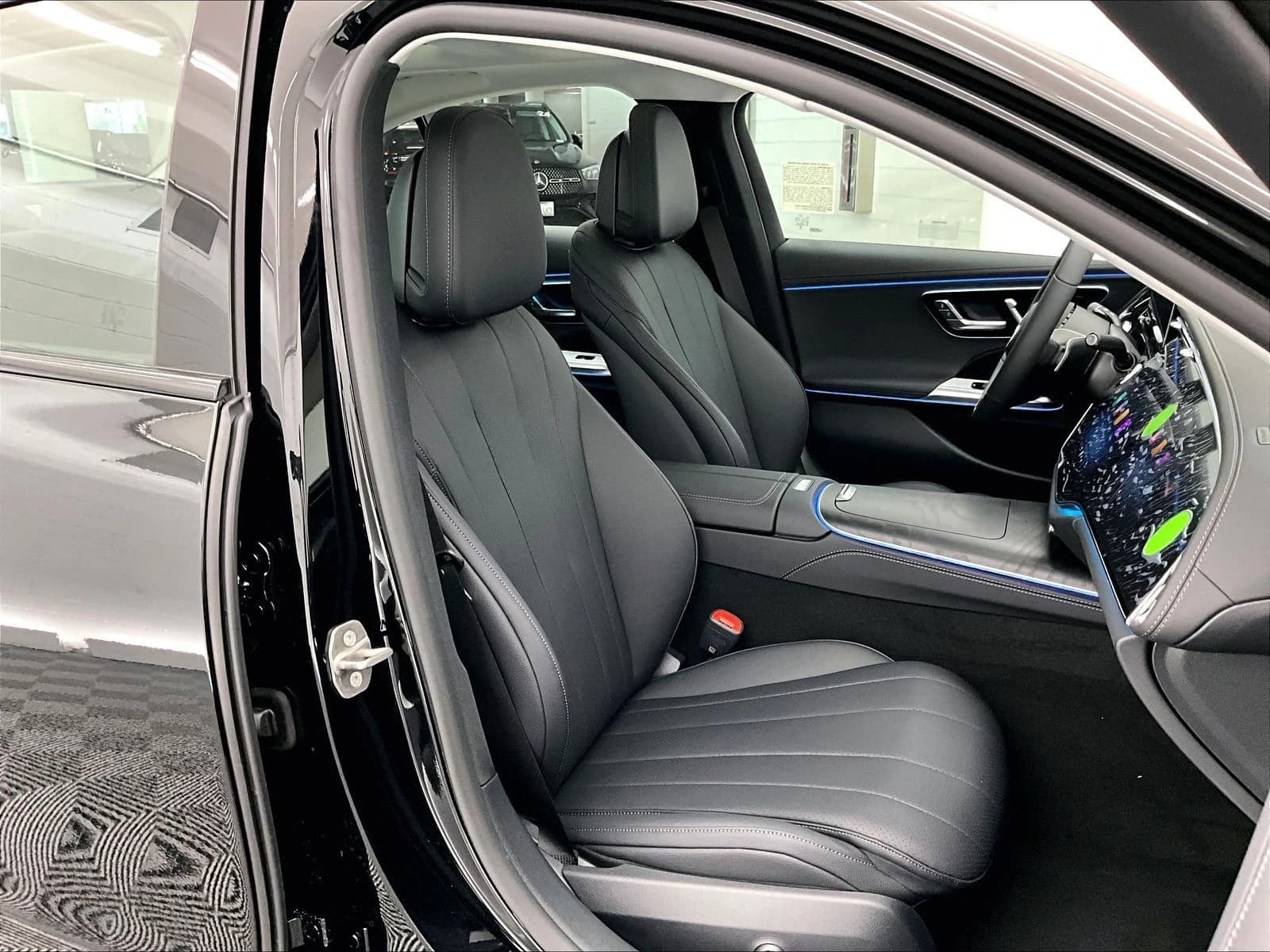 Mercedes-Benz E-Class E 350 RWD Sedan 2027 — side view