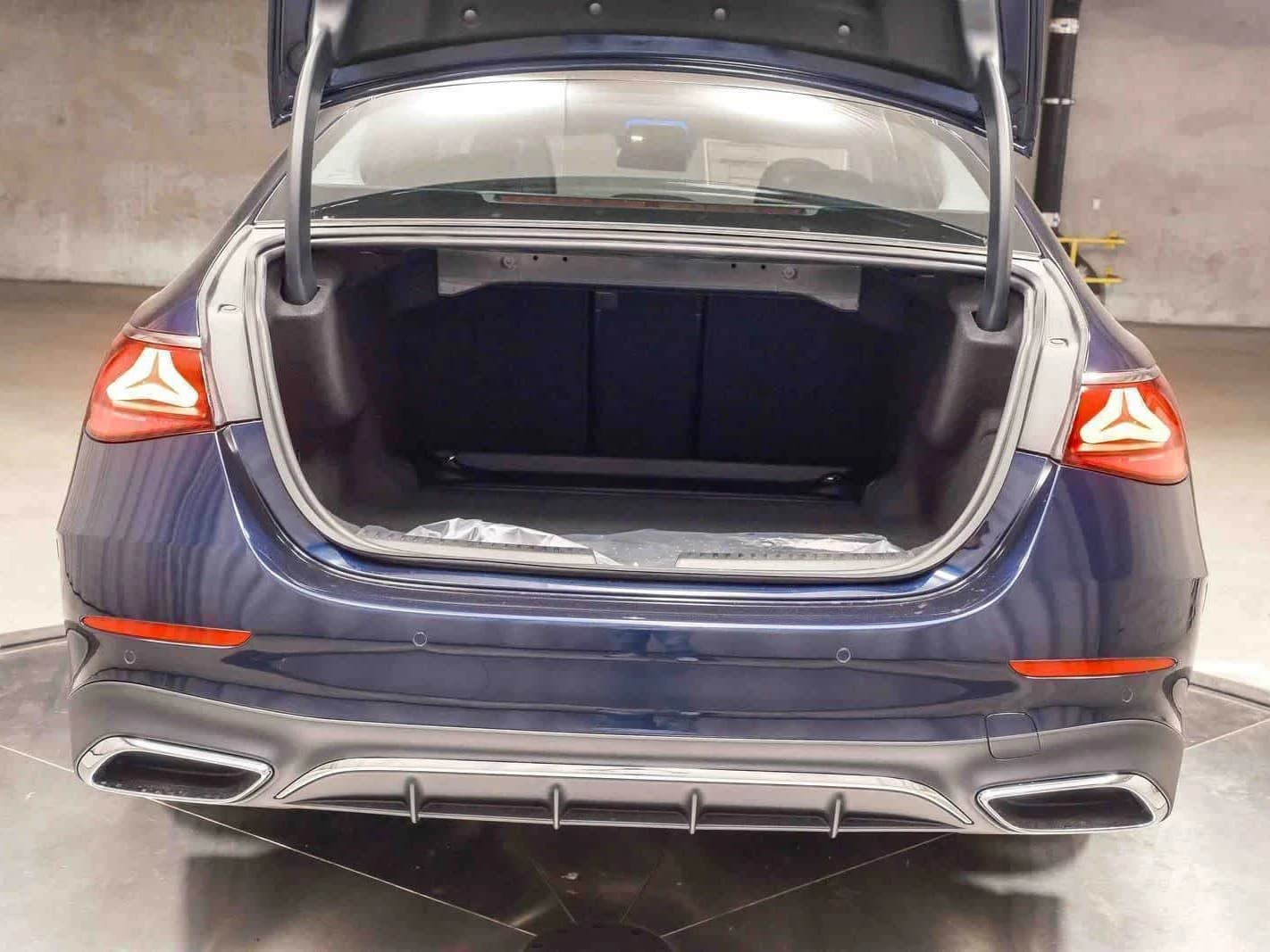 Mercedes-Benz E-Class E 350 RWD Sedan 2026 — side view