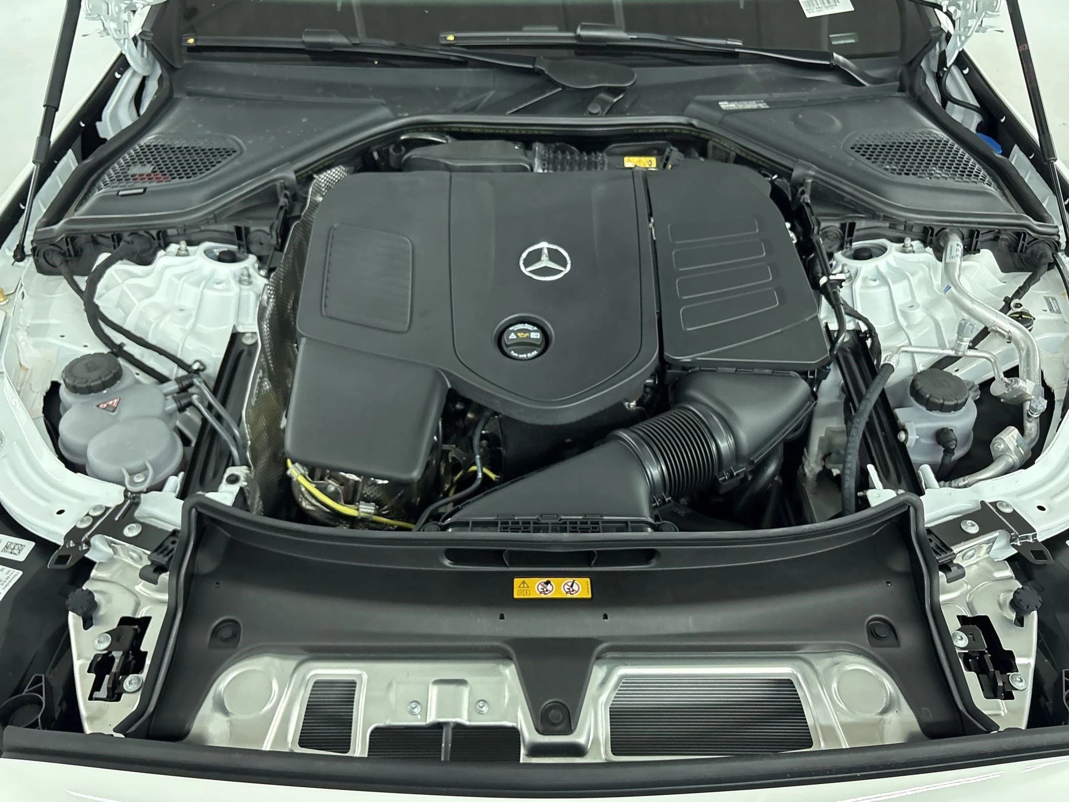 Mercedes-Benz E-Class E 350 RWD Sedan 2026 — side view