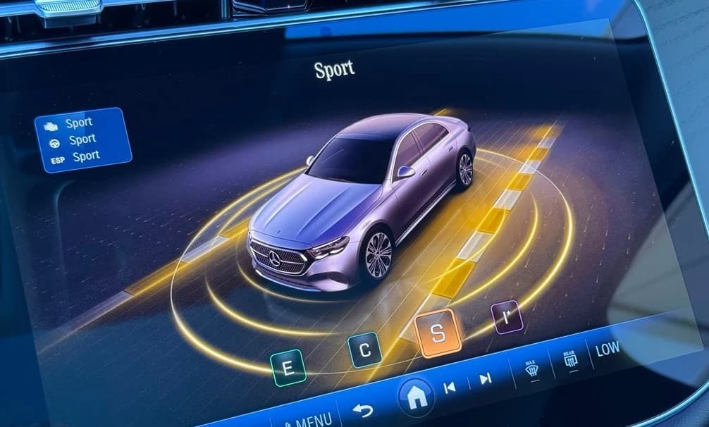 Mercedes-Benz E-Class E 350 RWD Sedan 2026 — side view