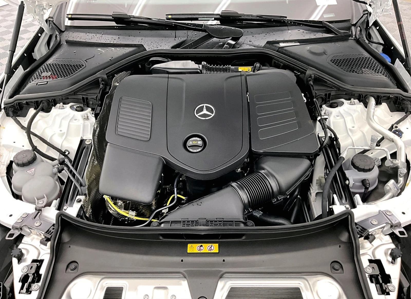 Mercedes-Benz E-Class E 350 RWD Sedan 2027 — side view