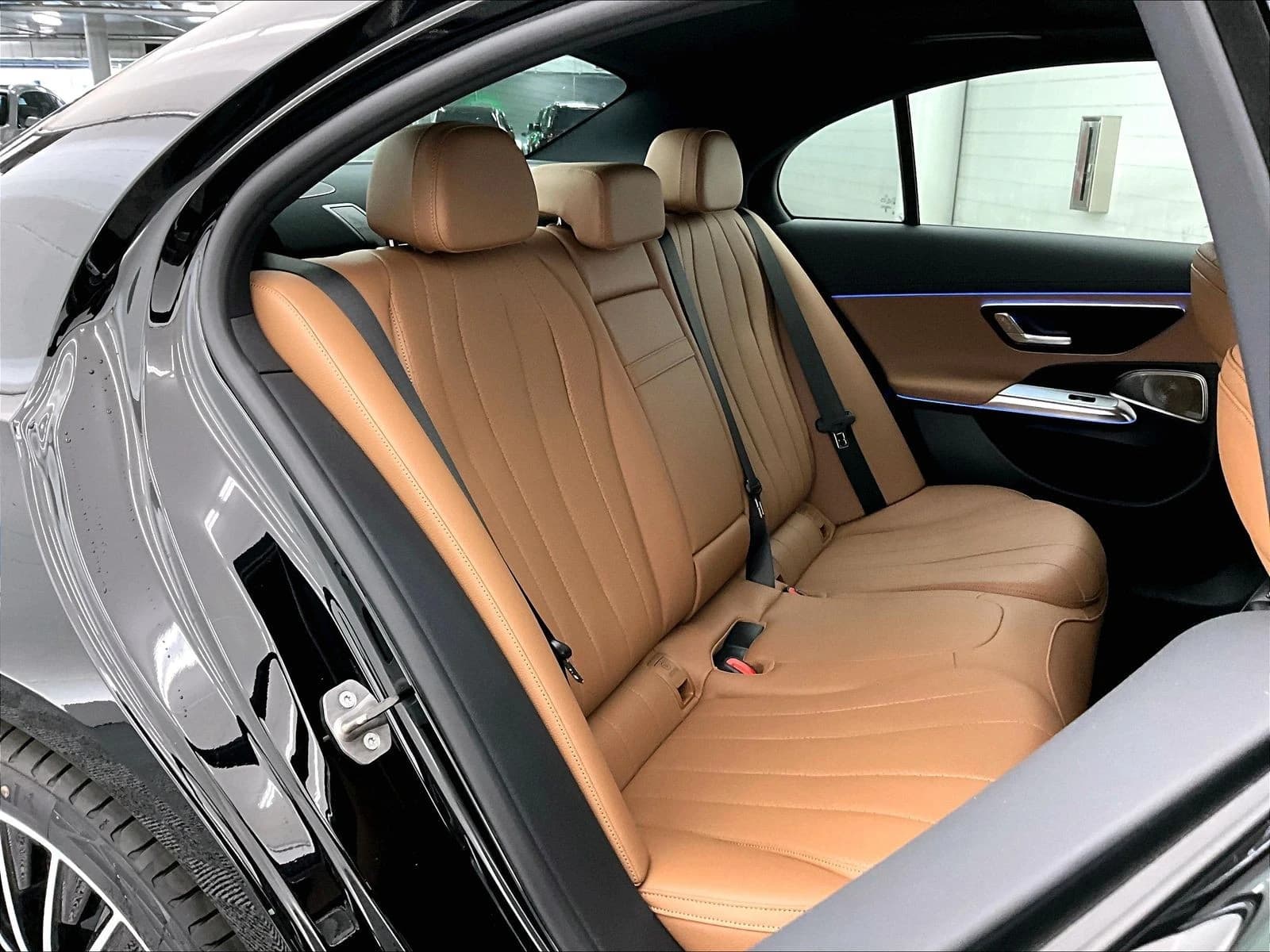 Mercedes-Benz E-Class E 350 RWD Sedan 2027 — side view