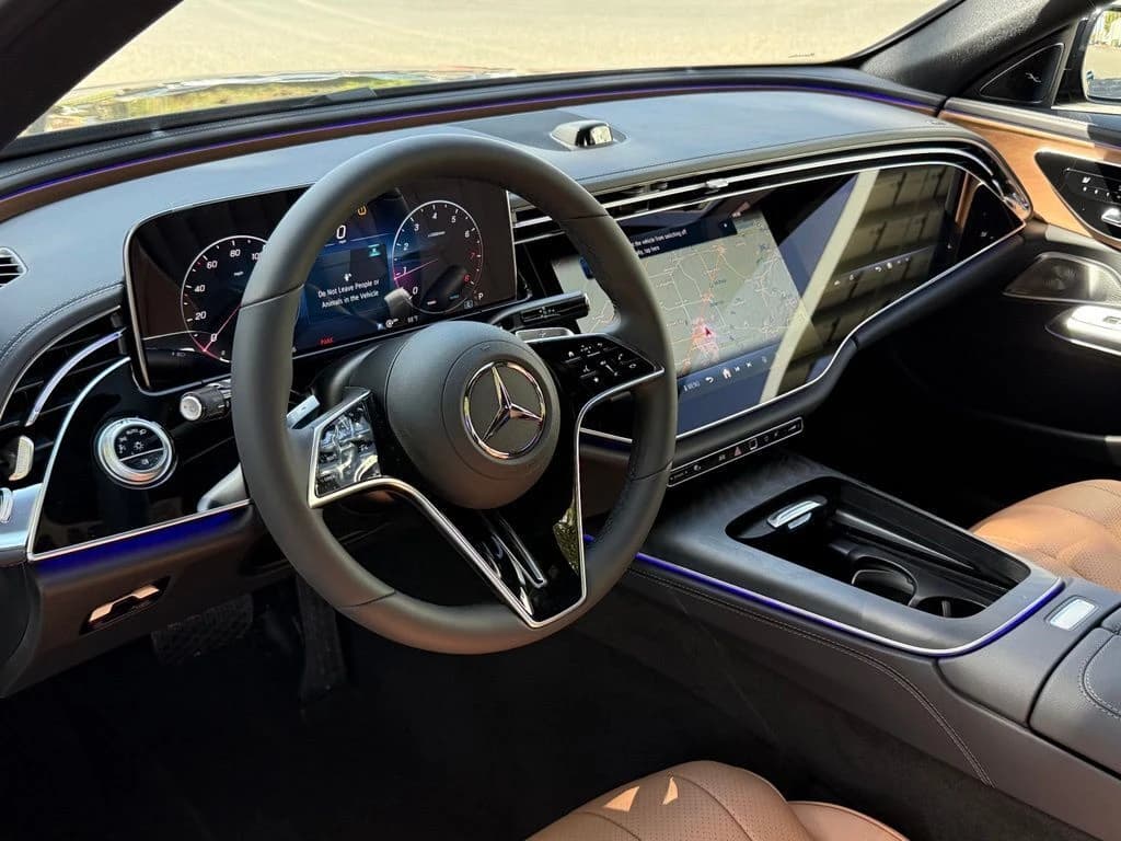 Mercedes-Benz E-Class E 350 RWD Sedan 2027 — side view