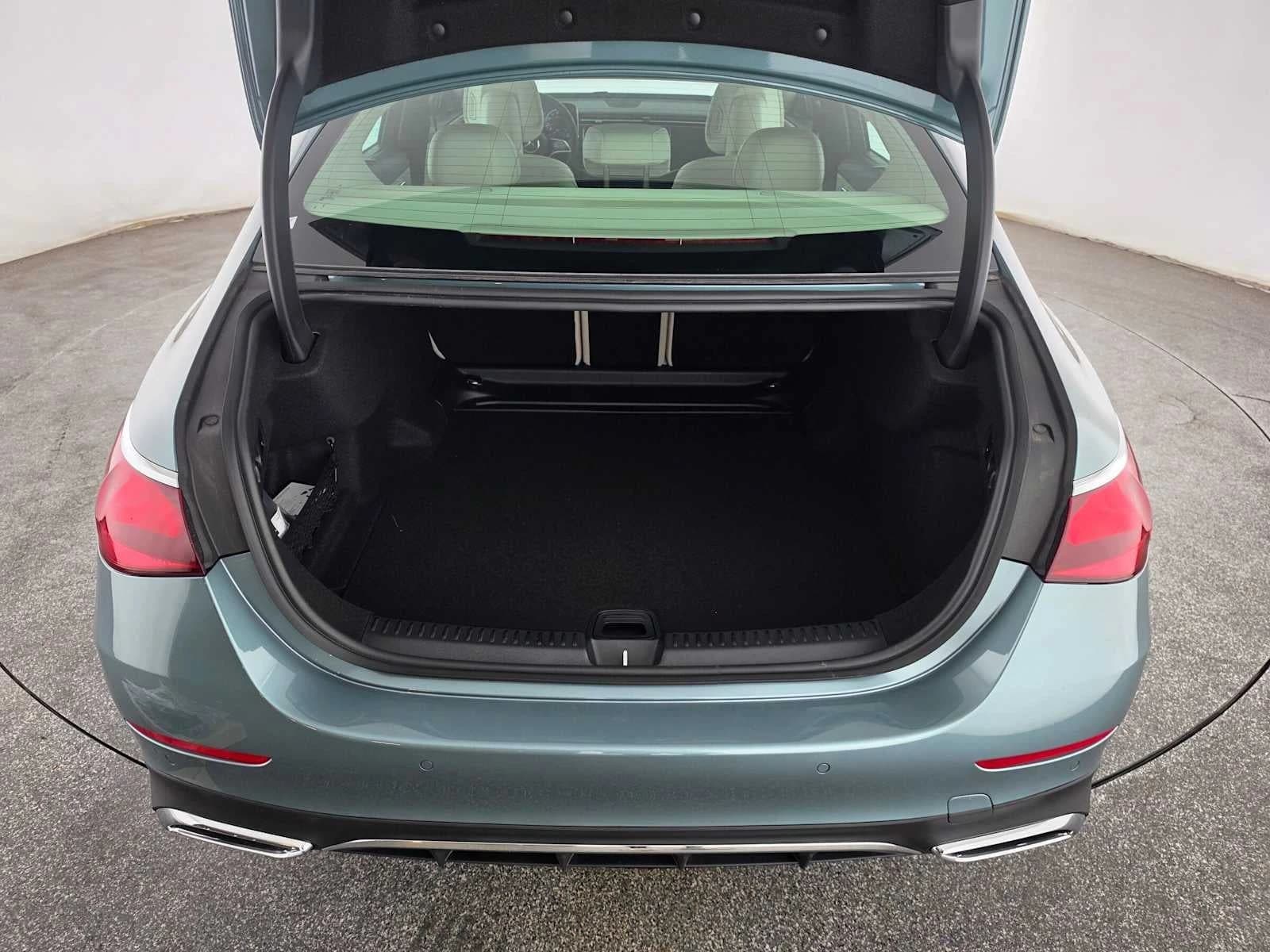 Mercedes-Benz E-Class E 350 RWD Sedan 2027 — side view