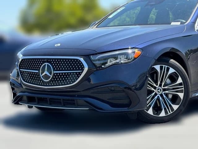 Mercedes-Benz E-Class E 350 4MATIC Sedan 2026 — side view