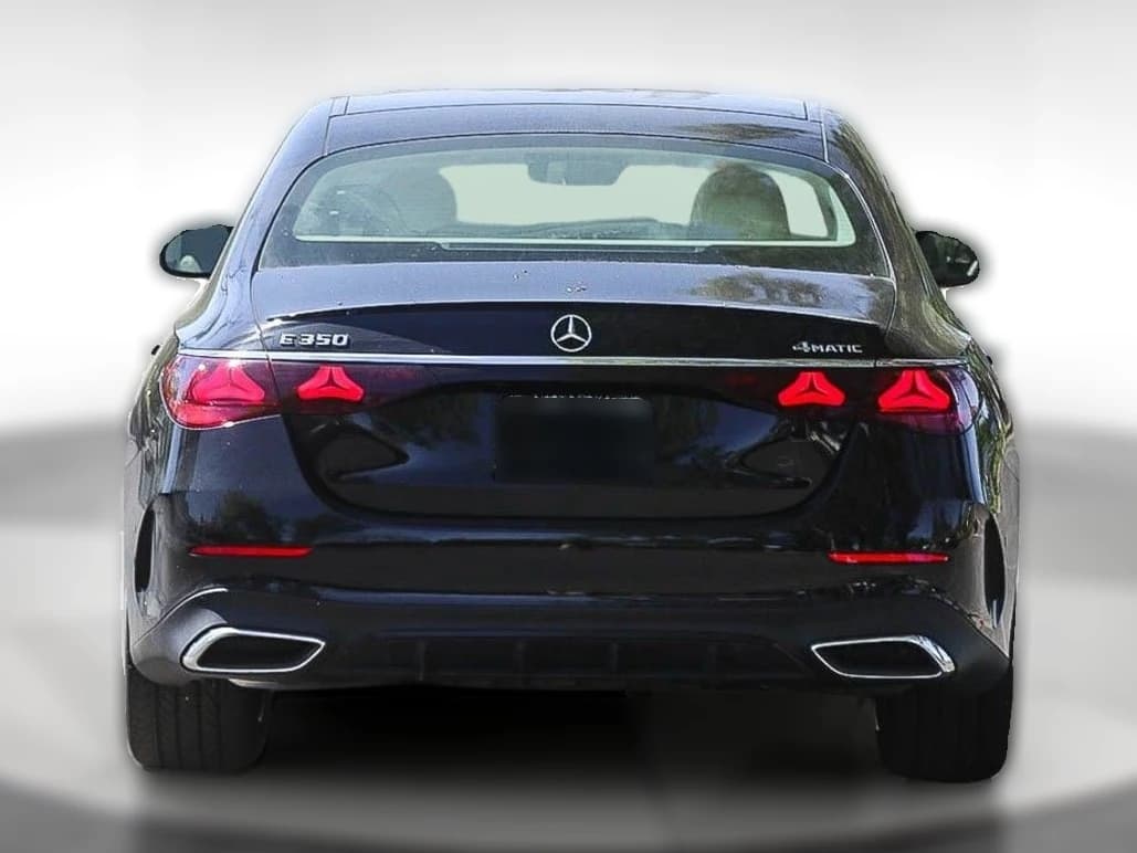 Mercedes-Benz E-Class E 350 4MATIC Sedan 2026 — side view