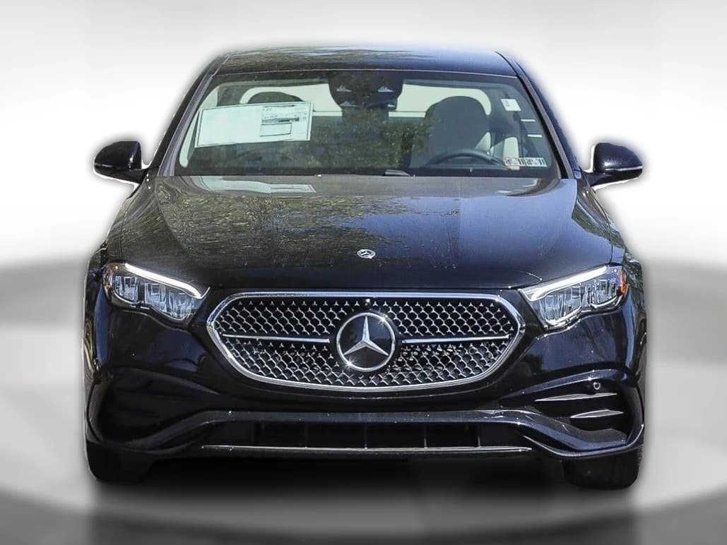 Mercedes-Benz E-Class E 350 4MATIC Sedan 2026 — side view