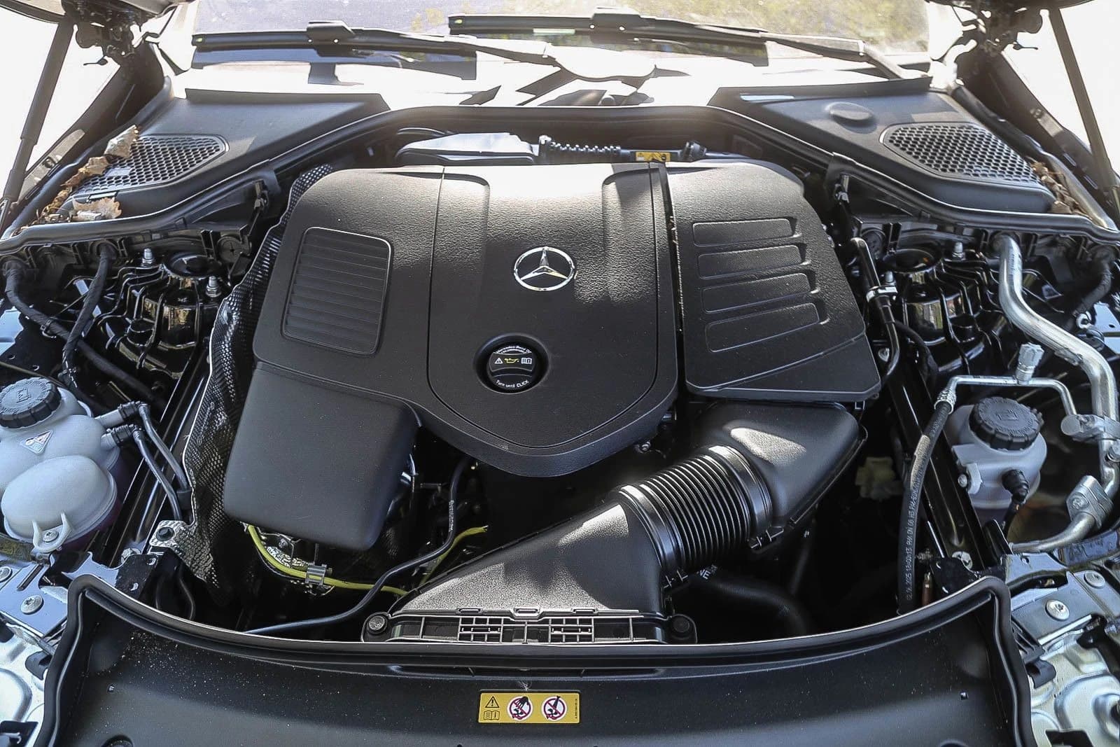 Mercedes-Benz E-Class E 350 4MATIC Sedan 2026 — side view