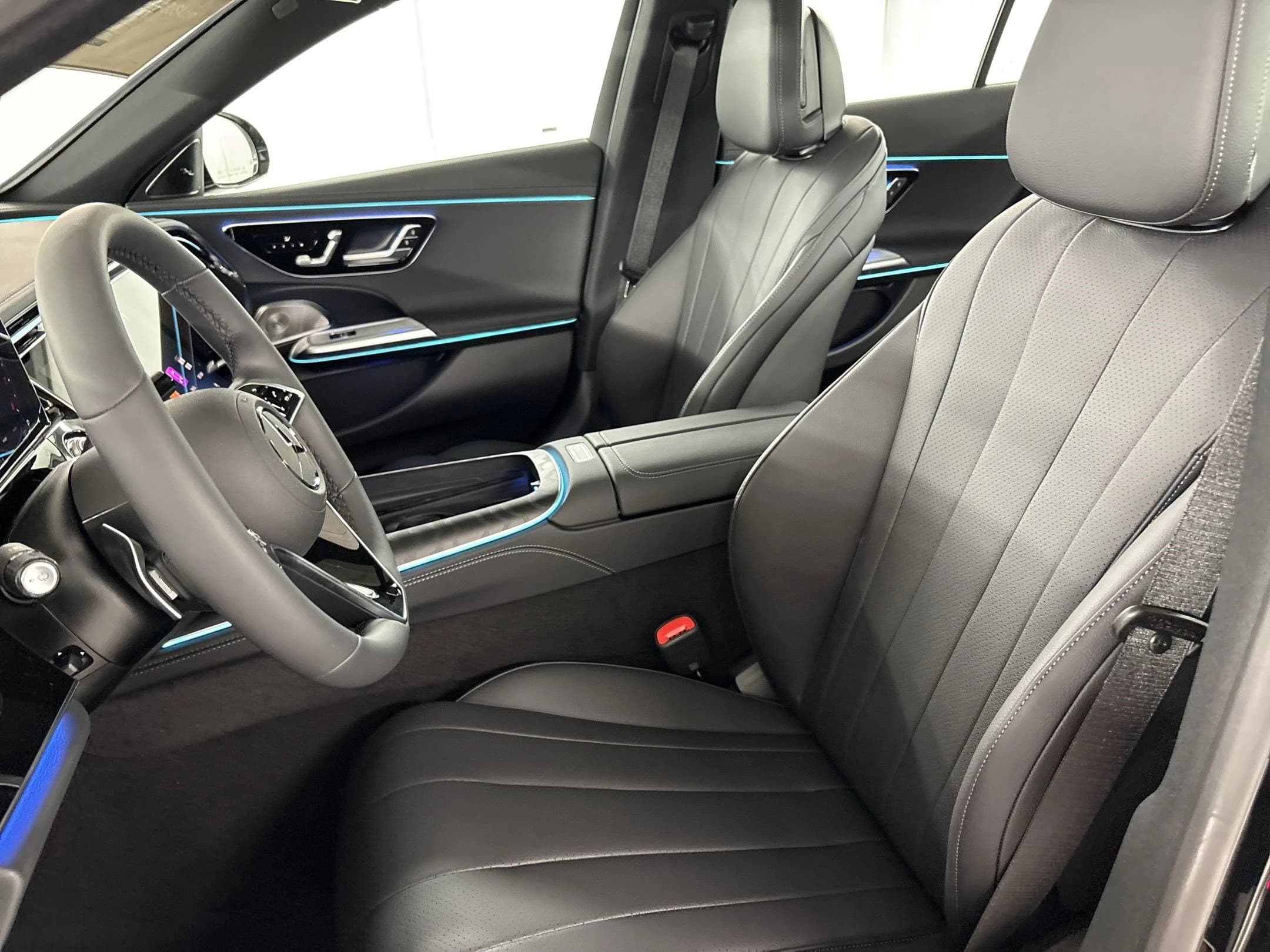 Mercedes-Benz E-Class E 350 4MATIC Sedan 2026 — side view