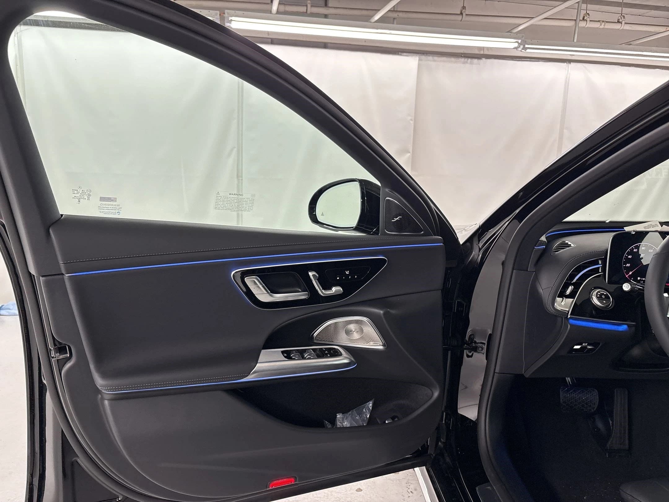 Mercedes-Benz E-Class E 350 4MATIC Sedan 2026 — side view