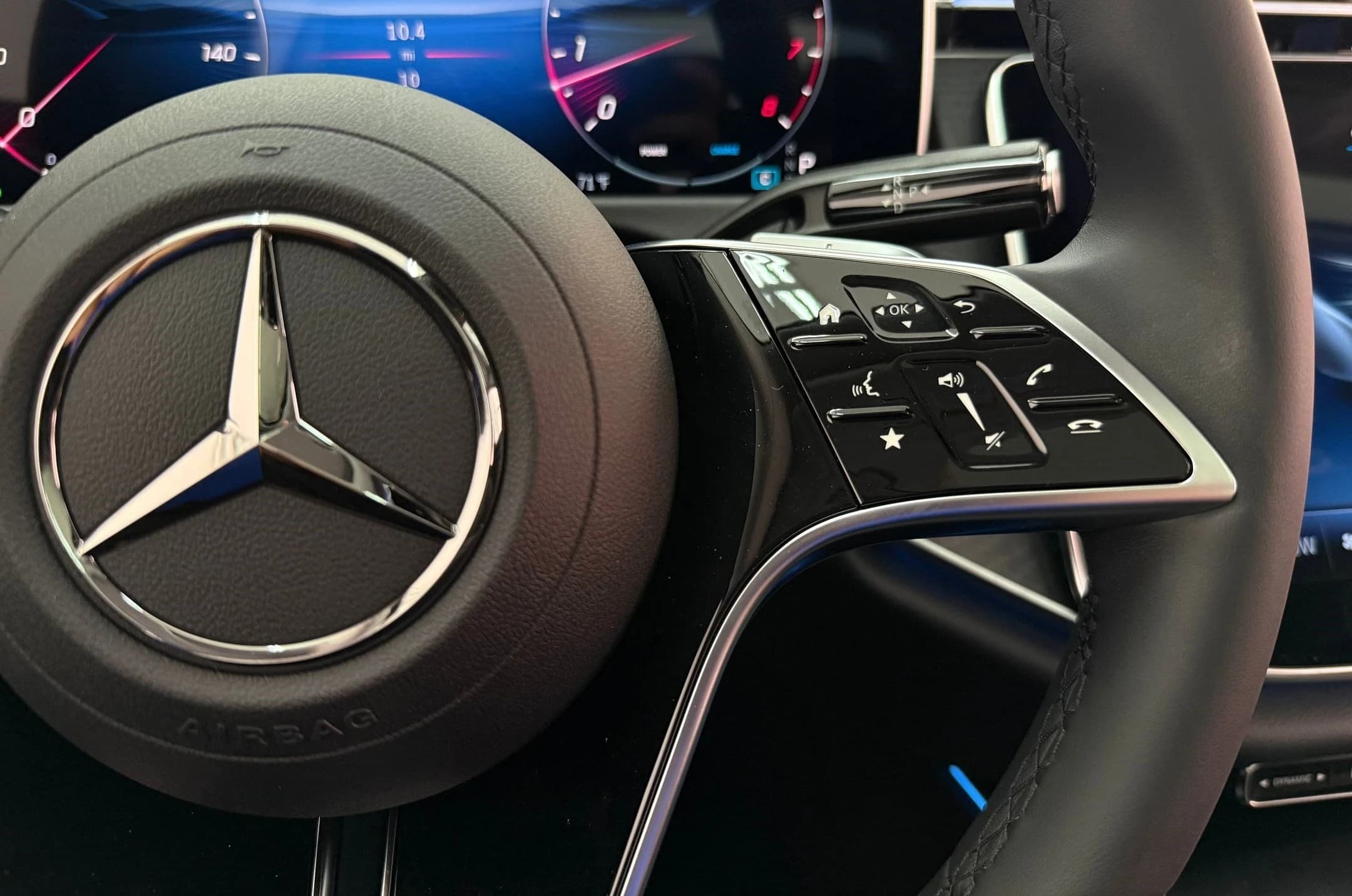 Mercedes-Benz E-Class E 350 4MATIC Sedan 2026 — side view