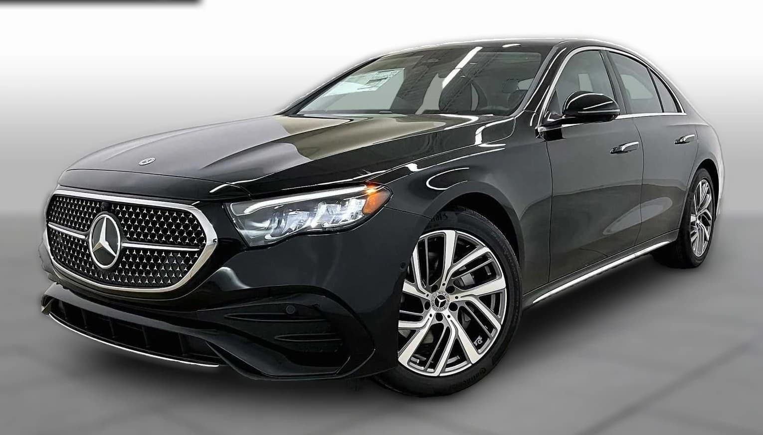 Mercedes-Benz E-Class E 350 4MATIC Sedan 2026 — side view