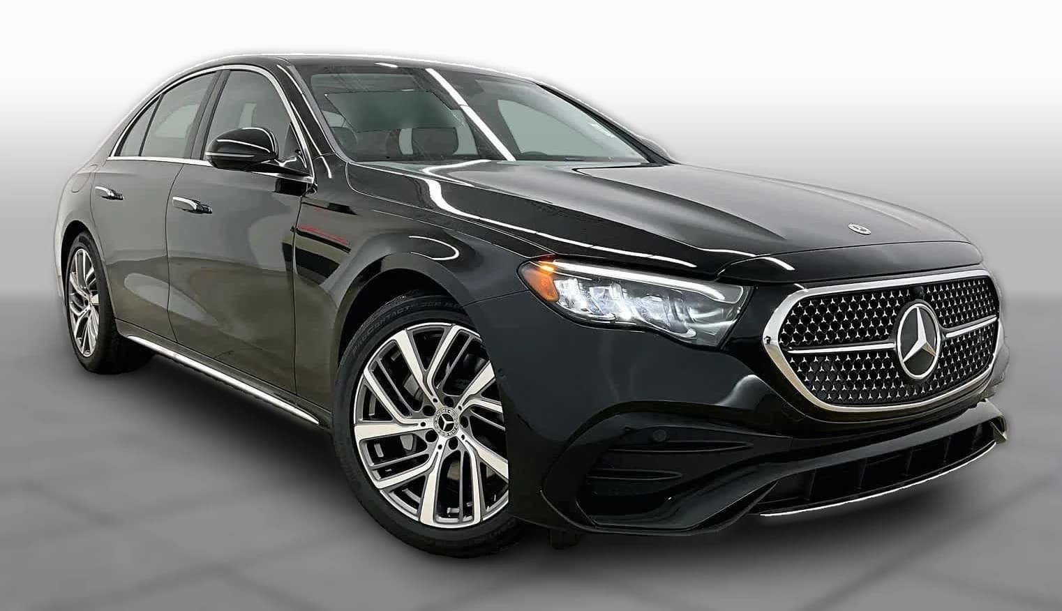 Mercedes-Benz E-Class E 350 4MATIC Sedan 2026 — side view