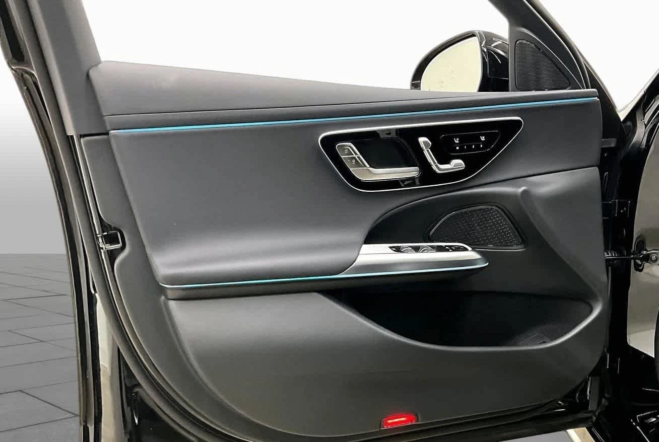 Mercedes-Benz E-Class E 350 4MATIC Sedan 2026 — side view