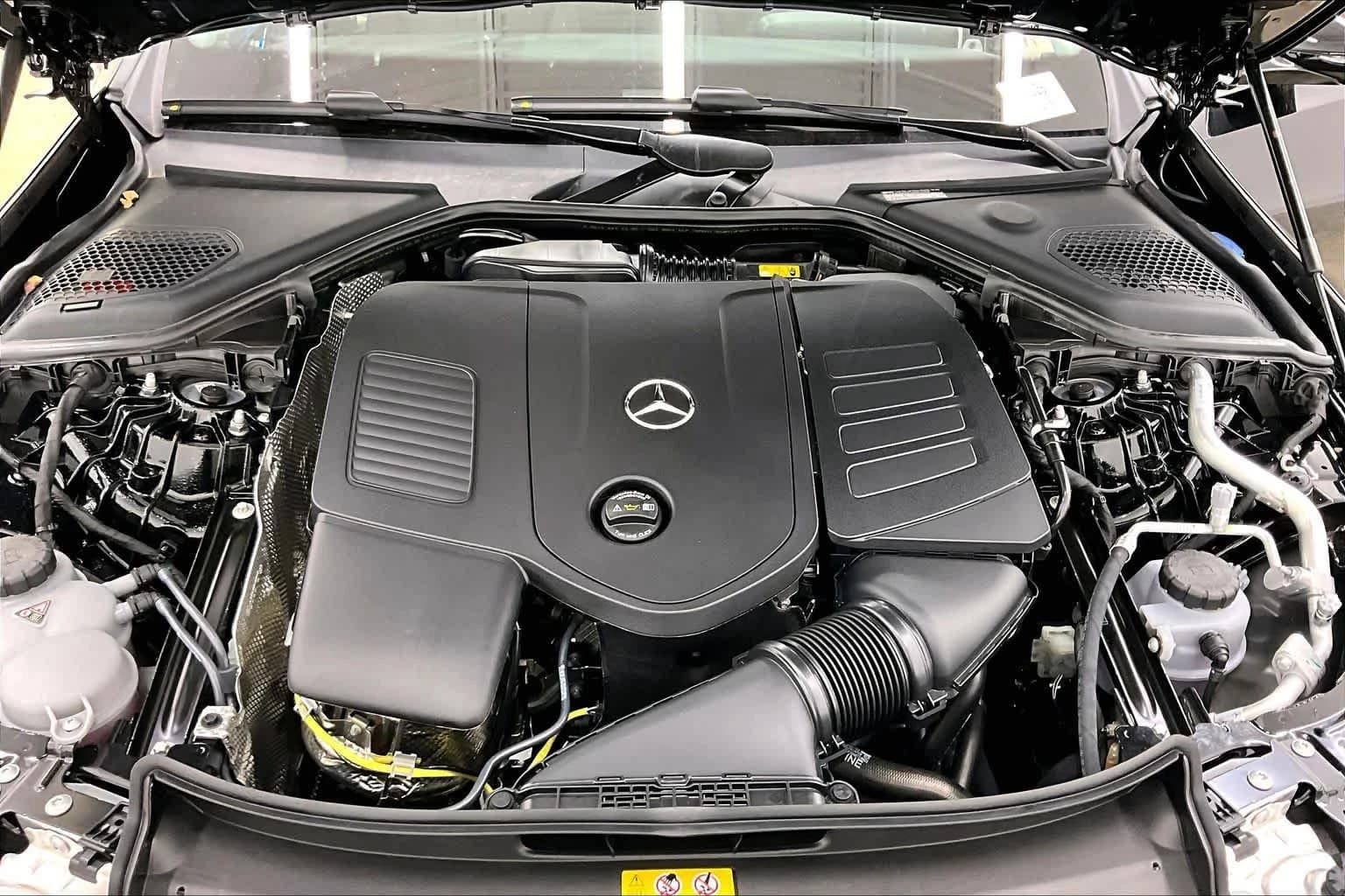Mercedes-Benz E-Class E 350 4MATIC Sedan 2026 — side view