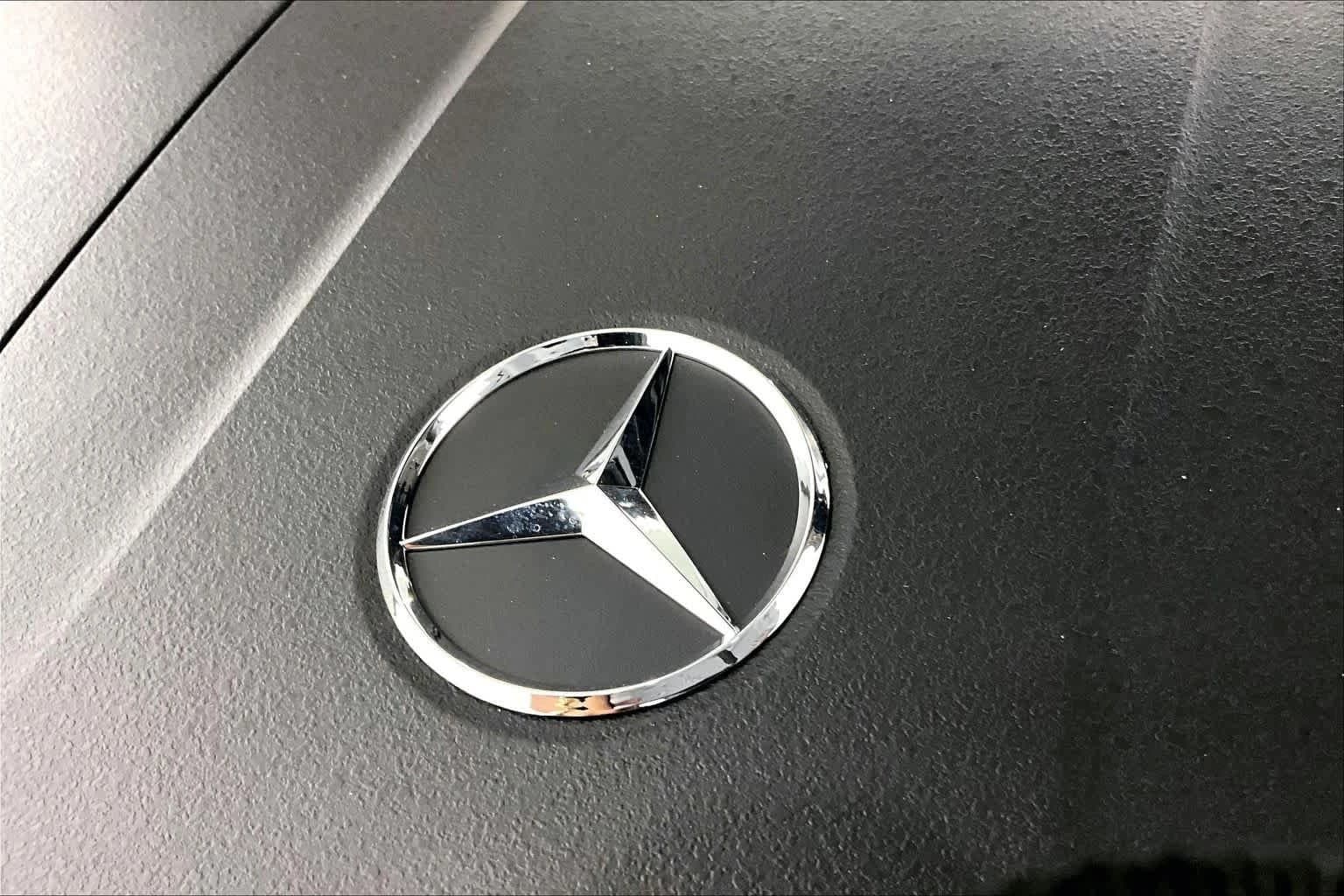 Mercedes-Benz E-Class E 350 4MATIC Sedan 2026 — side view
