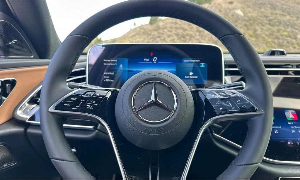 Mercedes-Benz E-Class E 350 4MATIC Sedan 2027 — side view