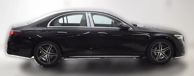 Mercedes-Benz E-Class E 350 4MATIC Sedan 2026 — side view
