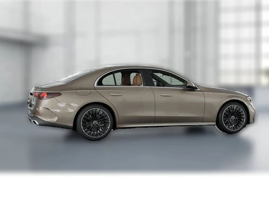 Mercedes-Benz E-Class E 350 4MATIC Sedan 2027 — side view