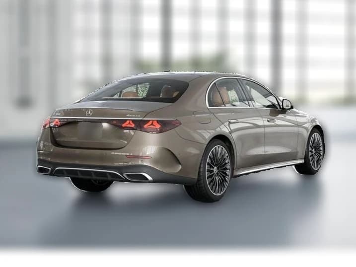 Mercedes-Benz E-Class E 350 4MATIC Sedan 2027 — side view