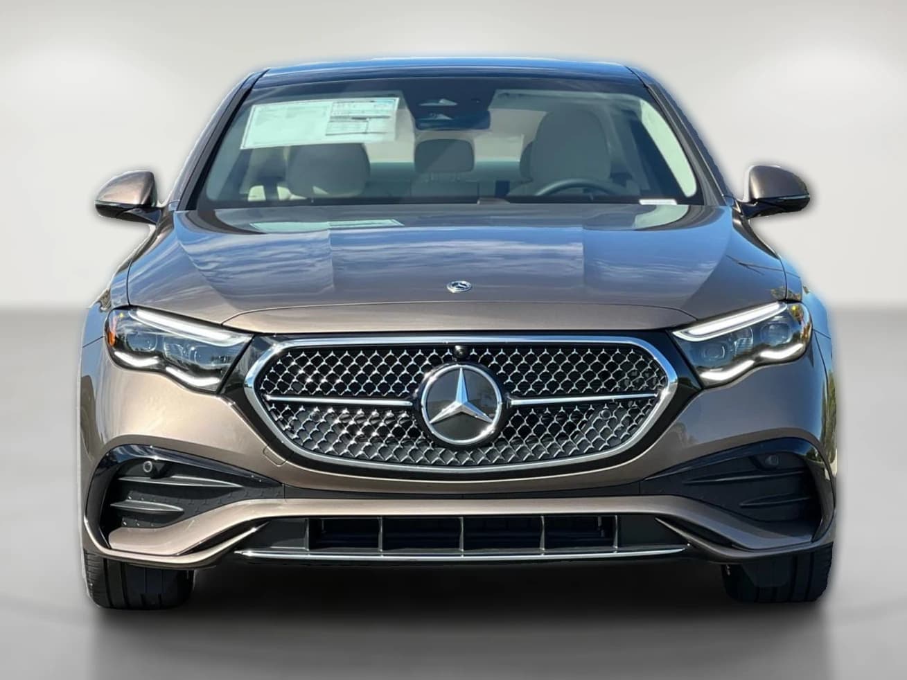 Mercedes-Benz E-Class E 350 4MATIC Sedan 2027 — side view