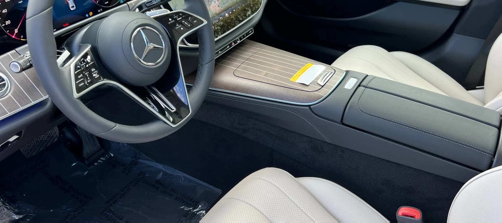 Mercedes-Benz E-Class E 350 4MATIC Sedan 2027 — side view