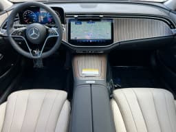 Mercedes-Benz E-Class E 350 4MATIC Sedan 2027 — side view