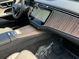 Mercedes-Benz E-Class E 350 4MATIC Sedan 2027 — side view