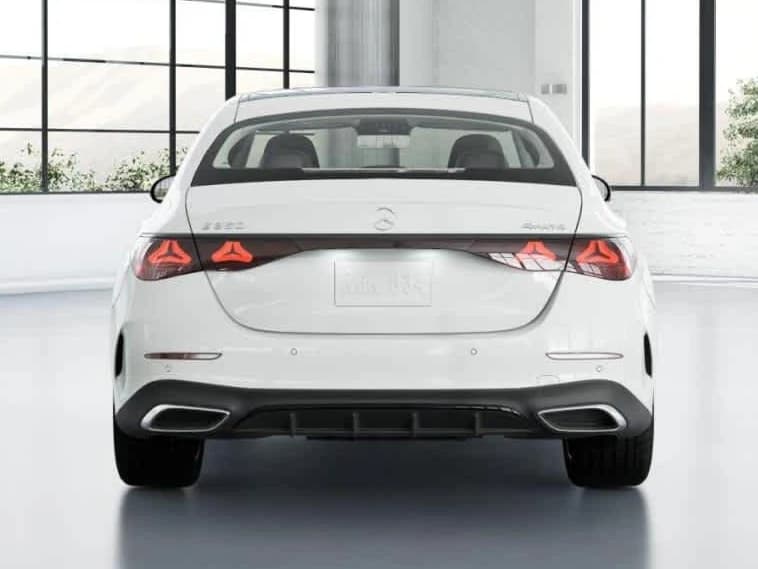 Mercedes-Benz E-Class E 350 4MATIC Sedan 2027 — side view