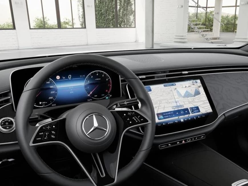 Mercedes-Benz E-Class E 350 4MATIC Sedan 2027 — side view