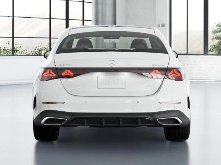 Mercedes-Benz E-Class E 350 4MATIC Sedan 2027 — side view
