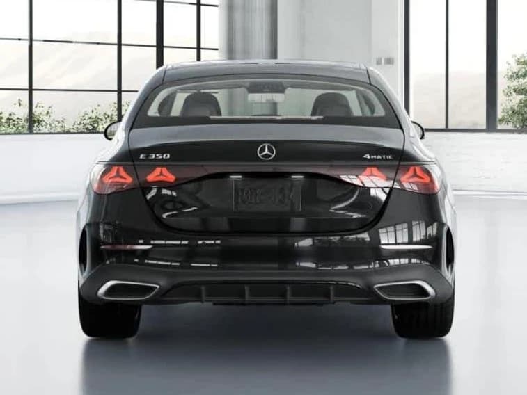 Mercedes-Benz E-Class E 350 4MATIC Sedan 2027 — side view