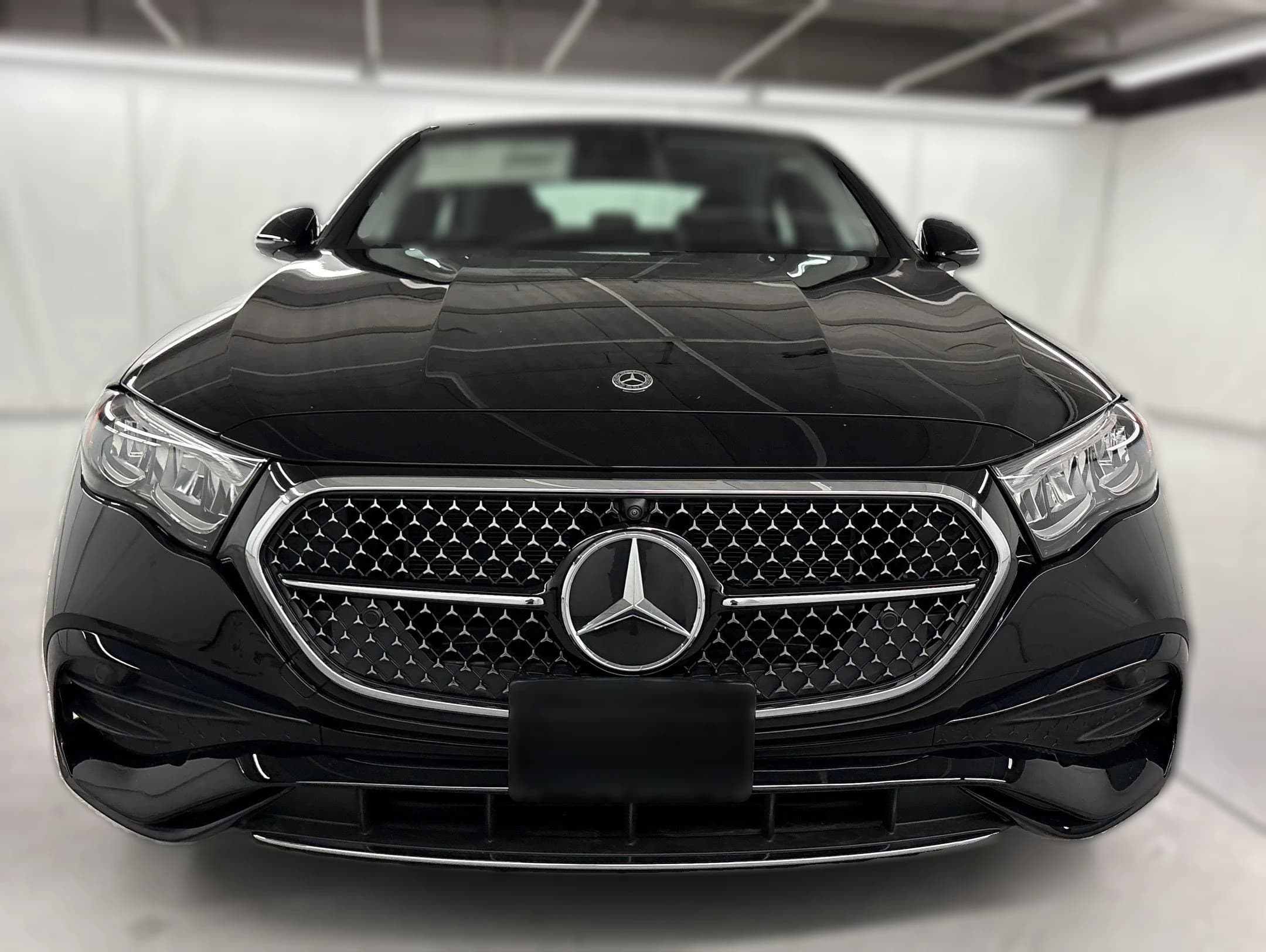 Mercedes-Benz E-Class E 350 4MATIC Sedan 2026 — side view