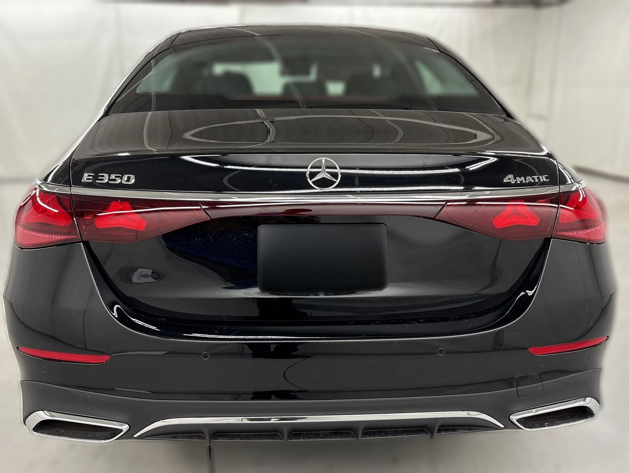 Mercedes-Benz E-Class E 350 4MATIC Sedan 2026 — side view