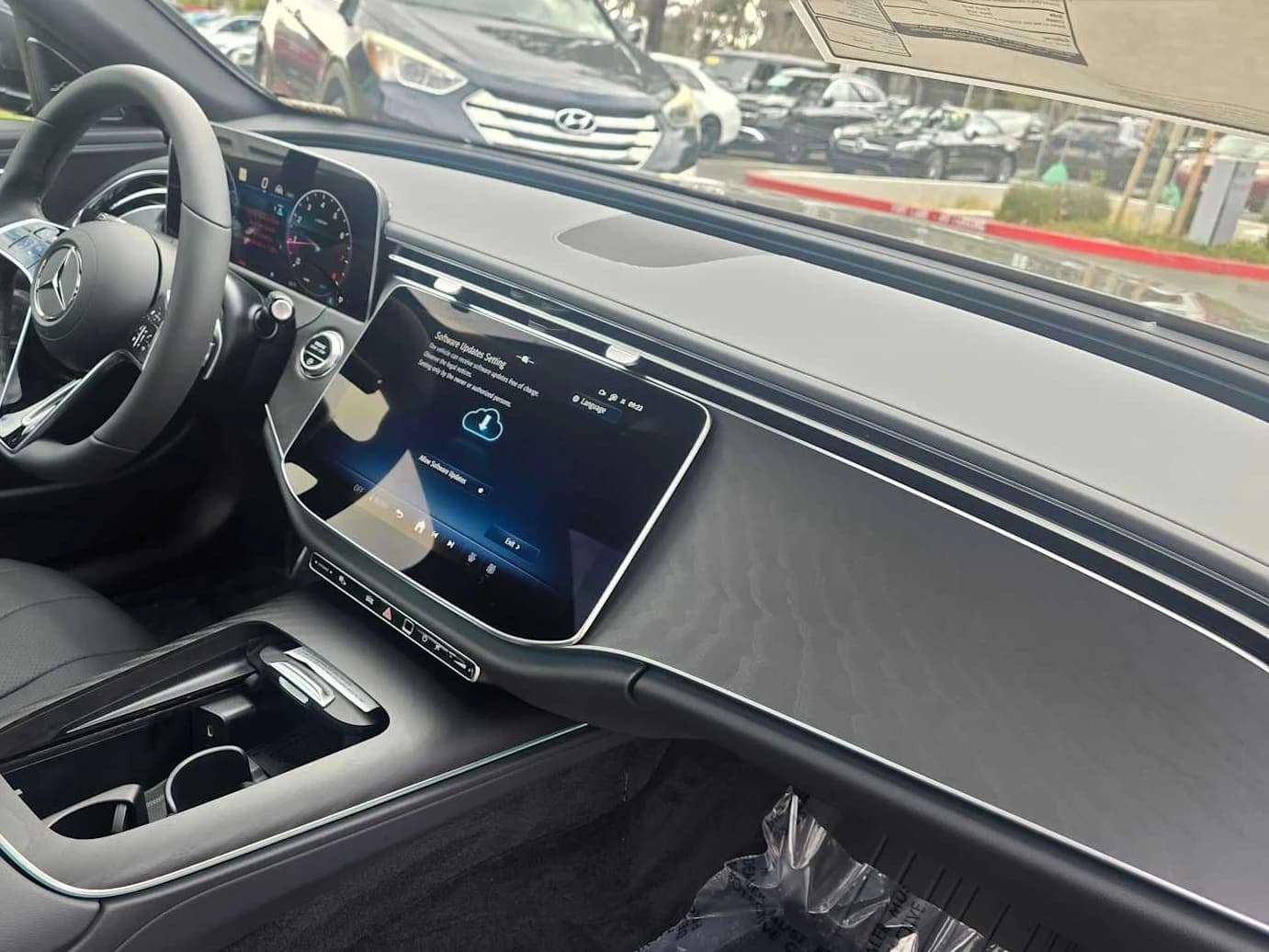 Mercedes-Benz E-Class E 350 4MATIC Sedan 2027 — side view