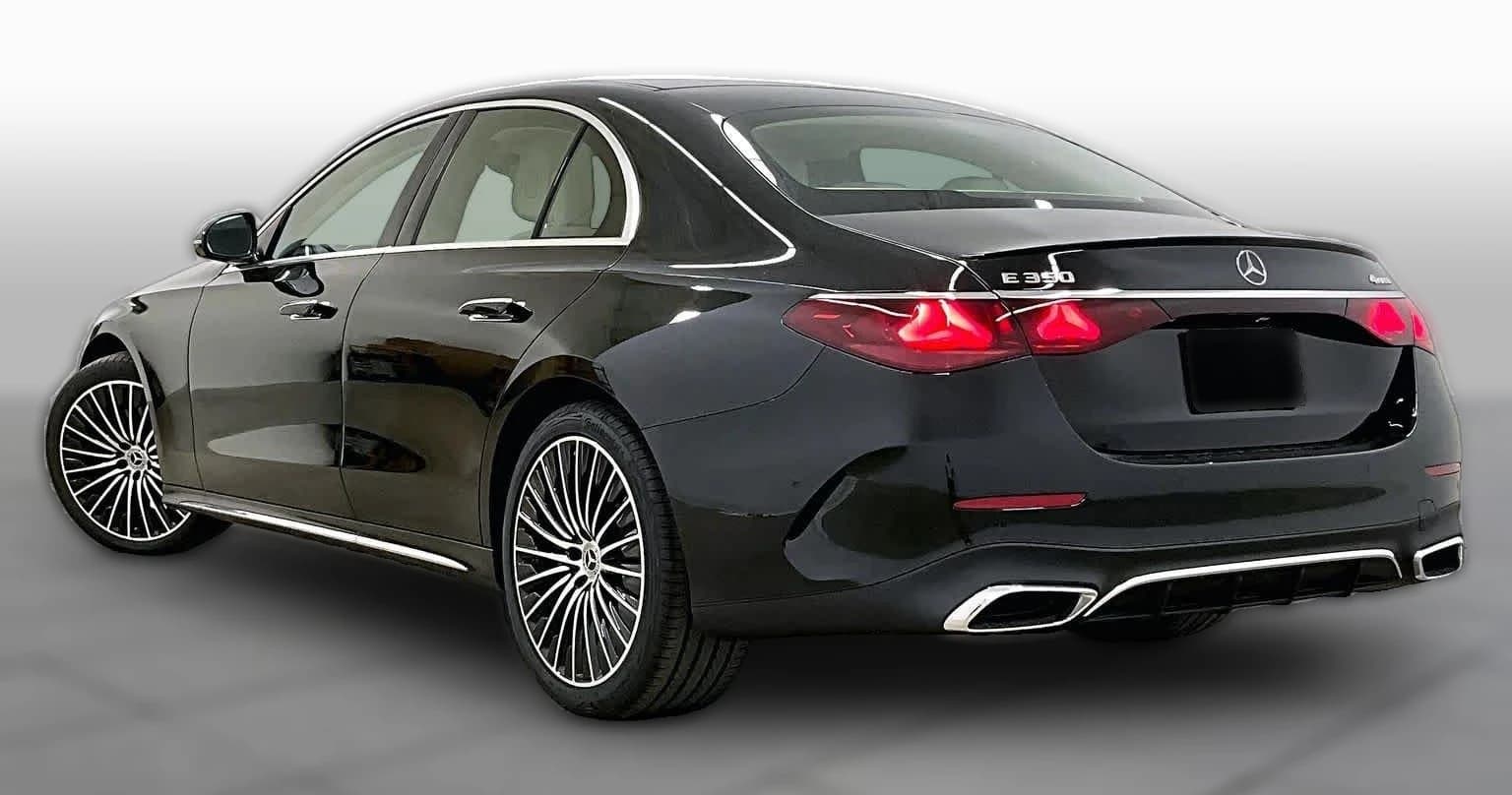 Mercedes-Benz E-Class E 350 4MATIC Sedan 2027 — side view