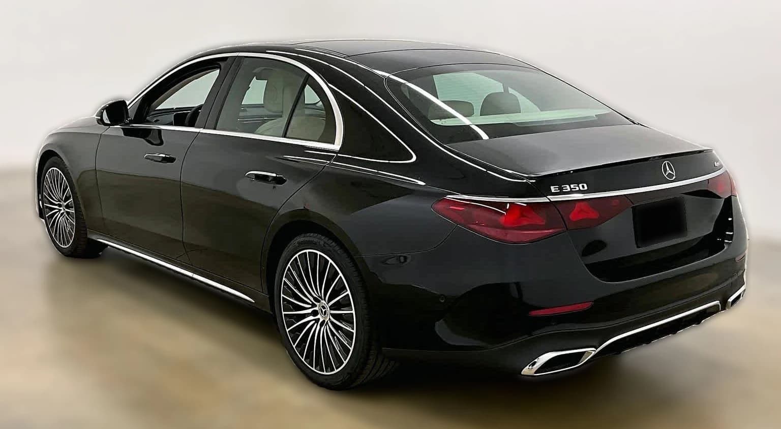 Mercedes-Benz E-Class E 350 4MATIC Sedan 2027 — side view